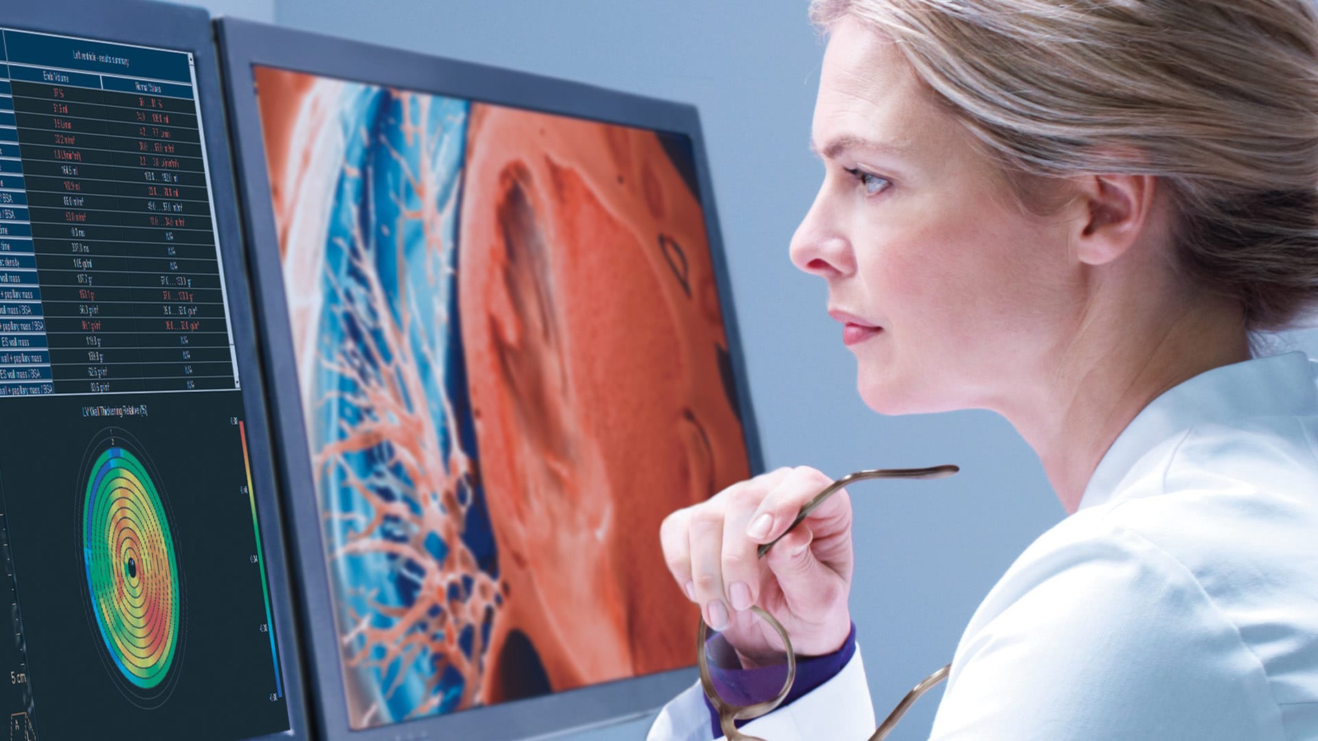 Au Centre Radiologie Tanger, l'intelligence artificielle améliore la précision des diagnostics et accélère l'analyse des images médicales, optimisant ainsi les soins aux patients. Cette technologie réduit les erreurs humaines et permet des détections plus précoces.